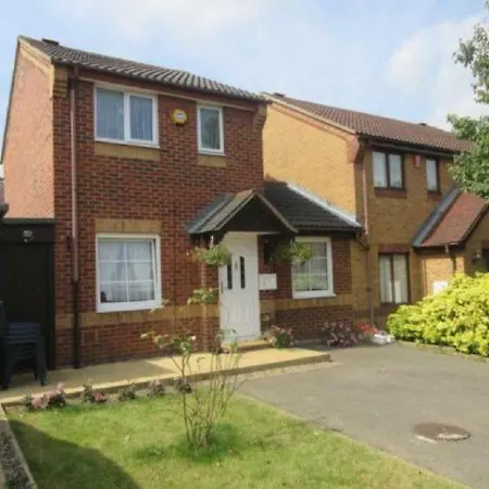 Apartment & Rooms In London